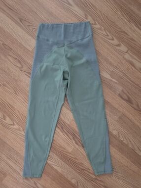 aerie Offline High-Rise Light Green Leggings